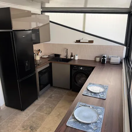 Joli Avec Jardin Avec Piscine *